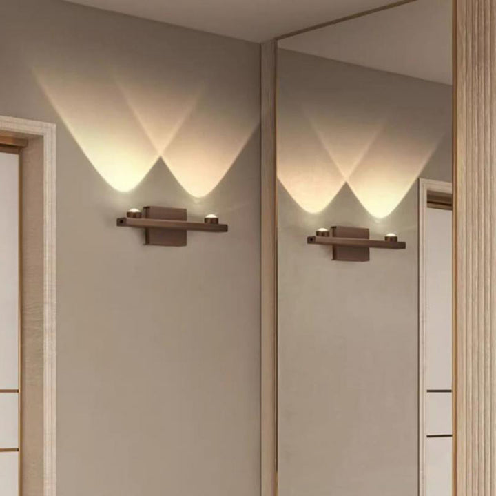 مصباح حائط مضيء لأعلى وأسفل بتصميم حديث بسيط من الألومنيوم مع إضاءة LED لغرفة النوم 