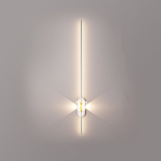 Moderne minimalistische Eisen-Aluminium-LED-Wandleuchte mit geraden Linien für das Schlafzimmer 