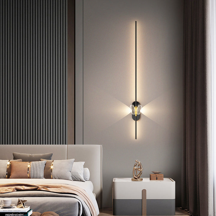 Moderne minimalistische Eisen-Aluminium-LED-Wandleuchte mit geraden Linien für das Schlafzimmer 