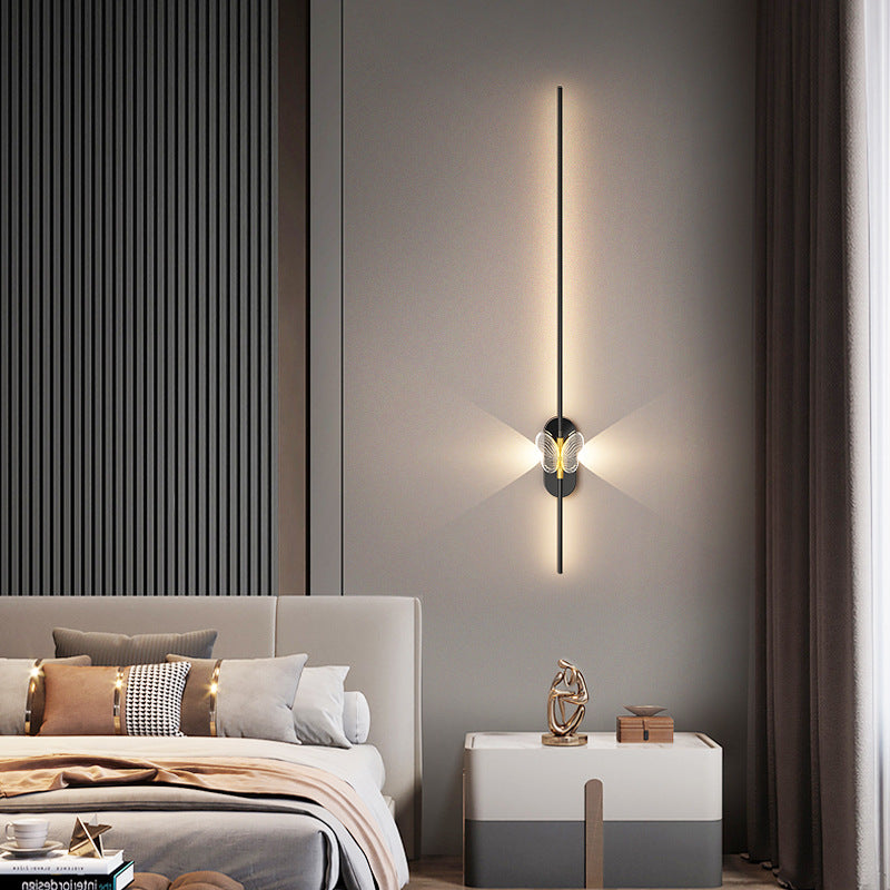 Moderne minimalistische Eisen-Aluminium-LED-Wandleuchte mit geraden Linien für das Schlafzimmer 