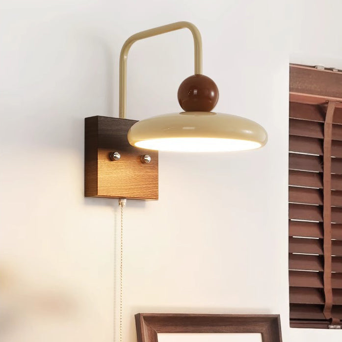 Traditionelle französische Eisen-Walnuss-Holzmaserung Runde LED-Wandleuchte für das Schlafzimmer 