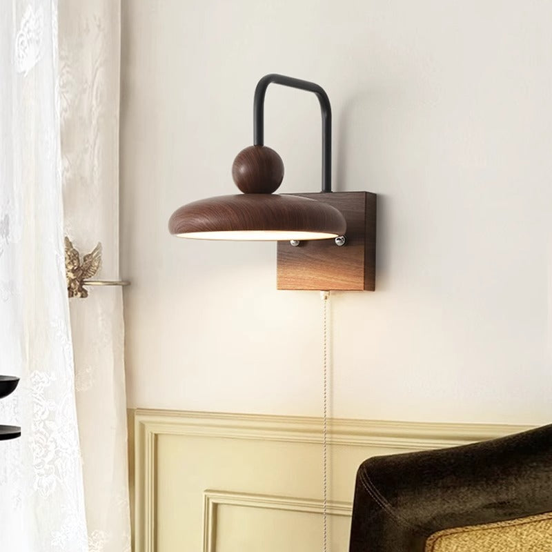 Traditionelle französische Eisen-Walnuss-Holzmaserung Runde LED-Wandleuchte für das Schlafzimmer 