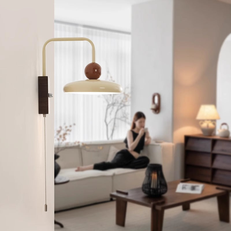 Traditionelle französische Eisen-Walnuss-Holzmaserung Runde LED-Wandleuchte für das Schlafzimmer 