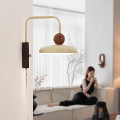 Traditionelle französische Eisen-Walnuss-Holzmaserung Runde LED-Wandleuchte für das Schlafzimmer 