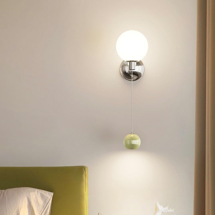 Applique murale LED avec abat-jour sphérique en verre et fer nordique contemporain pour chambre 