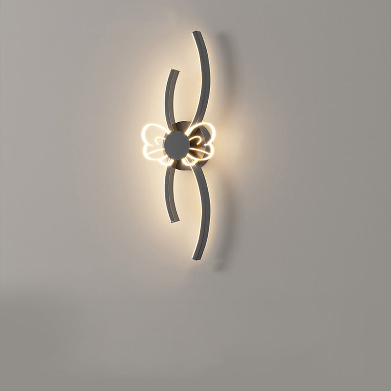 Applique murale LED en fer et acrylique de style Art Déco moderne avec abat-jour en forme de fleur pour chambre 