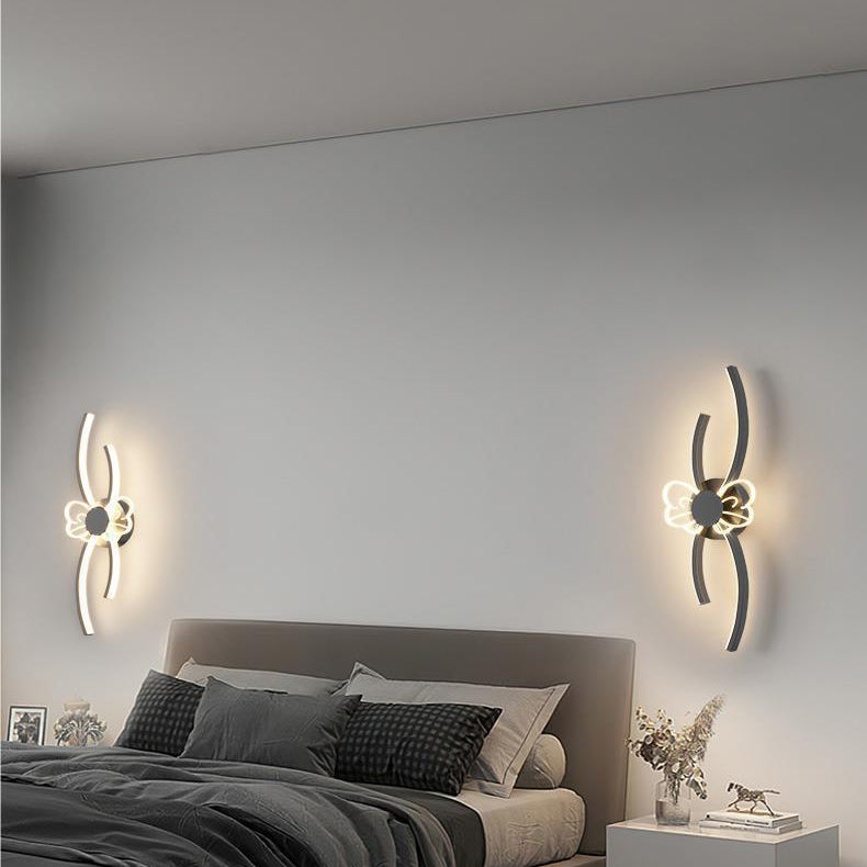 Applique murale LED en fer et acrylique de style Art Déco moderne avec abat-jour en forme de fleur pour chambre 