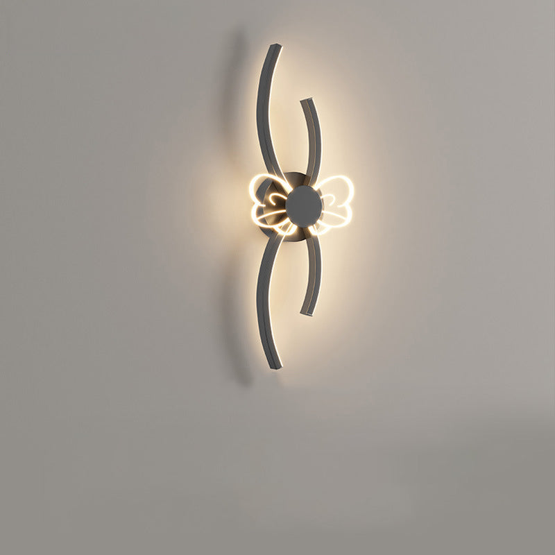 Applique murale LED en fer et acrylique de style Art Déco moderne avec abat-jour en forme de fleur pour chambre 