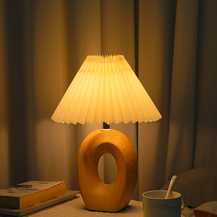 Traditionelle japanische plissierte Stoffschirm Holzmaserung Keramikbasis USB LED Tischlampe für den Nachttisch 