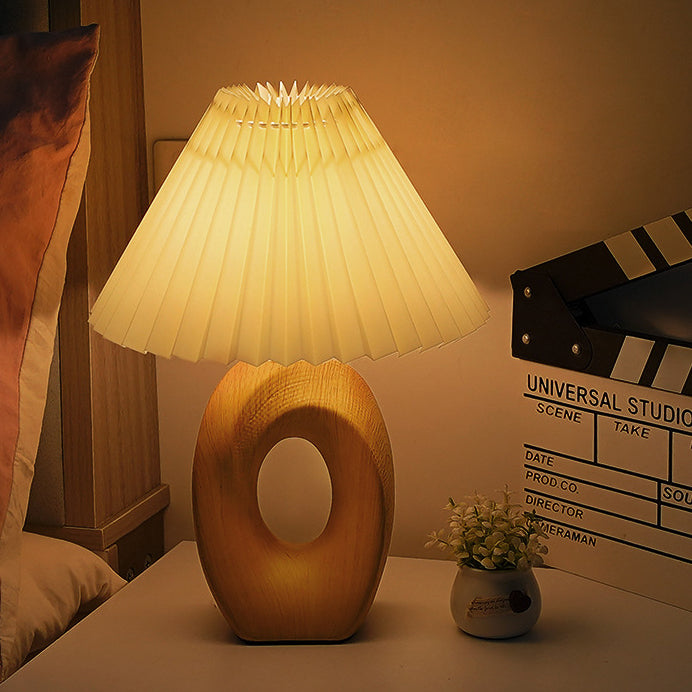 Traditionelle japanische plissierte Stoffschirm Holzmaserung Keramikbasis USB LED Tischlampe für den Nachttisch 