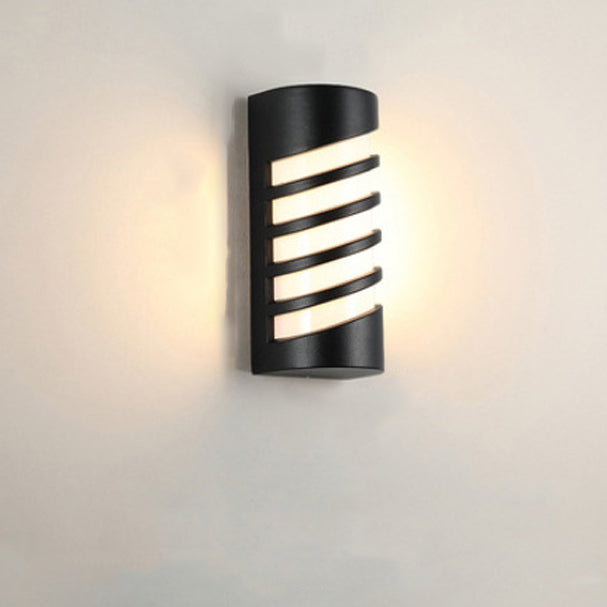 Zeitgenössische industrielle Aluminium-Acryl-Halbkreis-LED-Außenwandleuchte für den Garten 