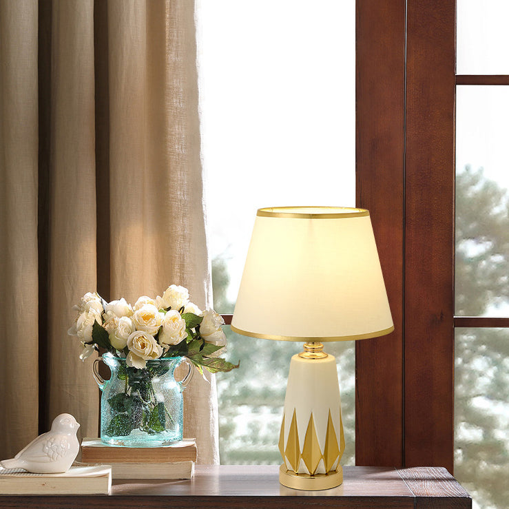Contemporary Luxury Fabric Round Shade Ceramic Alloy 1-Light Table Lamp For Bedroom