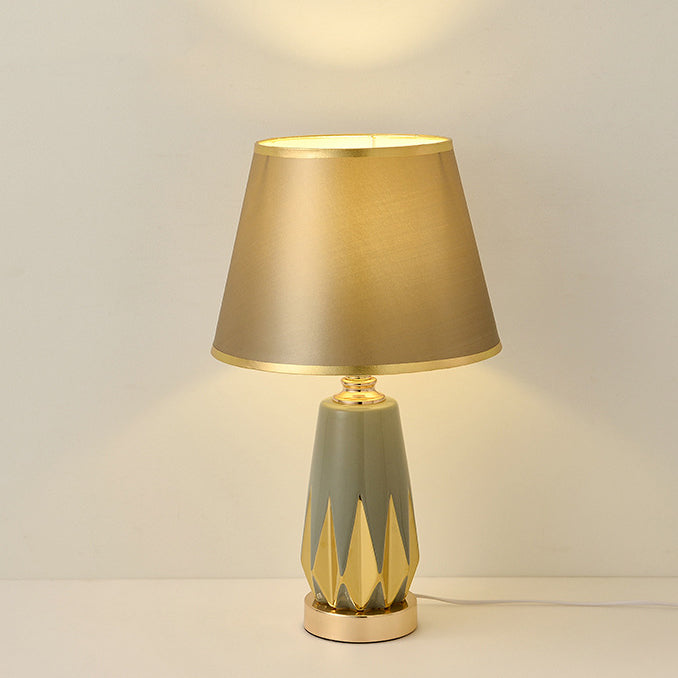 Contemporary Luxury Fabric Round Shade Ceramic Alloy 1-Light Table Lamp For Bedroom