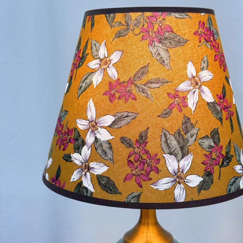 Traditional European Ceramic Hardware Base Fabric Shade 1-Light Table Lamp For Bedroom