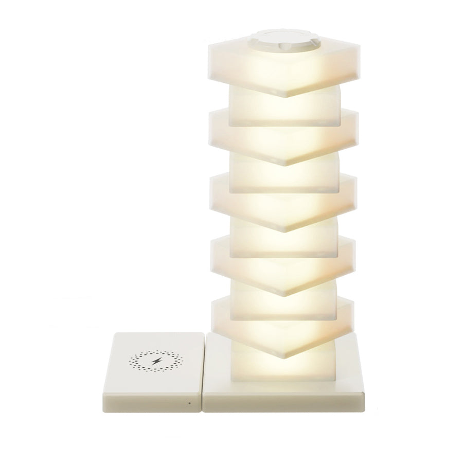 Zeitgenössische kreative Kunststoffwürfel-Stapelung kabellose Lade-USB-LED-Tischlampe für das Schlafzimmer 