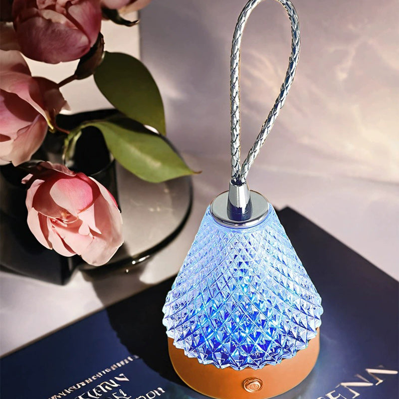 Lampe de table portable LED à chargement USB en acrylique conique et métal pour chambre à coucher 