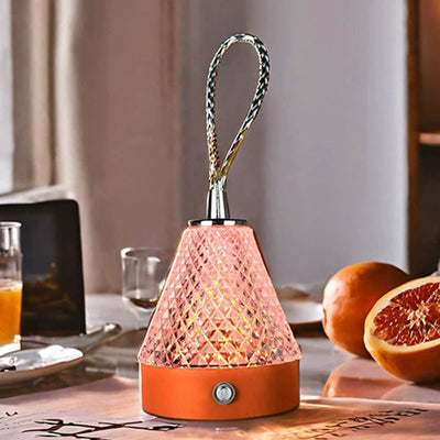 Lampe de table portable LED à chargement USB en acrylique conique et métal pour chambre à coucher 