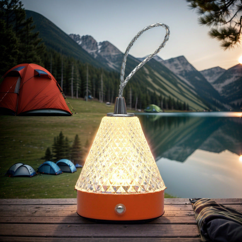 Lampe de table portable LED à chargement USB en acrylique conique et métal pour chambre à coucher 