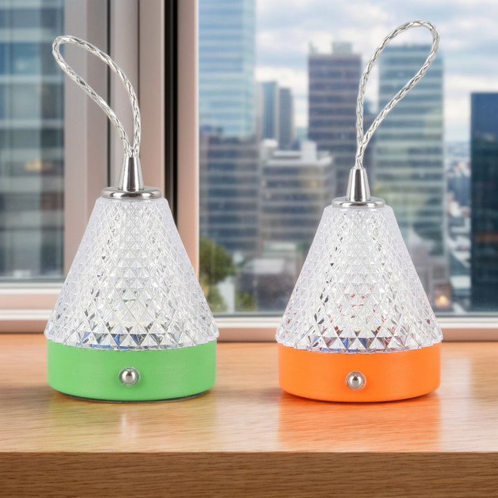 Lampe de table portable LED à chargement USB en acrylique conique et métal pour chambre à coucher 
