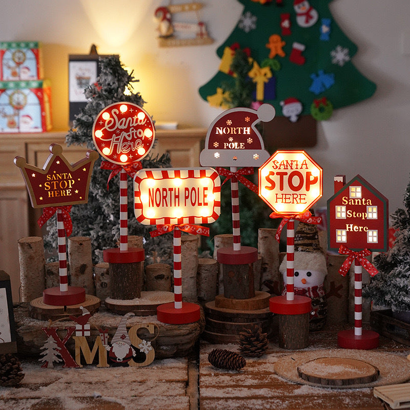 Lámpara de mesa LED de metal y madera con decoración de señal de carretera creativa contemporánea de Navidad para sala de estar 