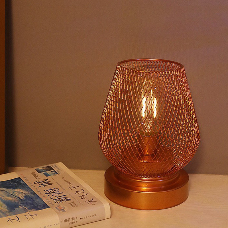 Zeitgenössische Einfachheit Rose Eisen Mesh Cup Shade LED Tischlampe für das Schlafzimmer 