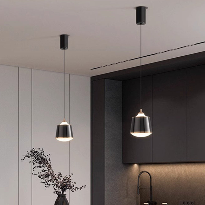 Lustre suspendu LED rond en fer acrylique nordique contemporain pour chambre à coucher 