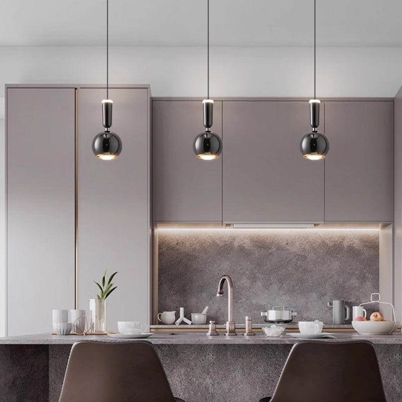 Zeitgenössische nordische Aluminium-Acryl-Rundkugel-LED-Pendelleuchte für das Schlafzimmer 