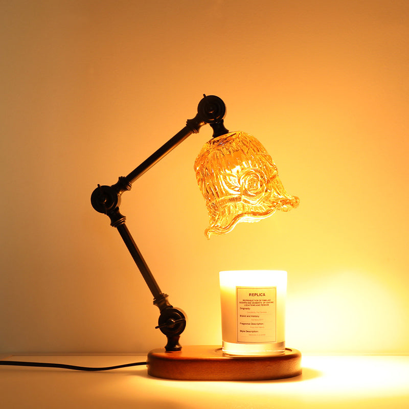 Lampe de table à cire fondante 1 lumière avec bras en fer réglable rustique traditionnel et abat-jour en verre fleur pour chambre à coucher 