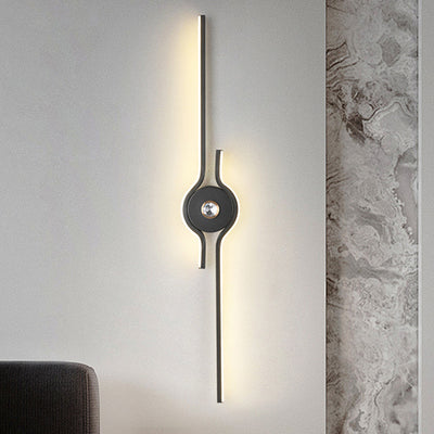 Moderne minimalistische Aluminium-Eisen-Langstreifen-LED-Wandleuchte für das Wohnzimmer 