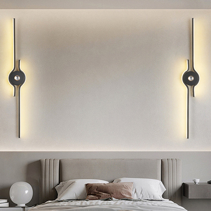 Moderne minimalistische Aluminium-Eisen-Langstreifen-LED-Wandleuchte für das Wohnzimmer 