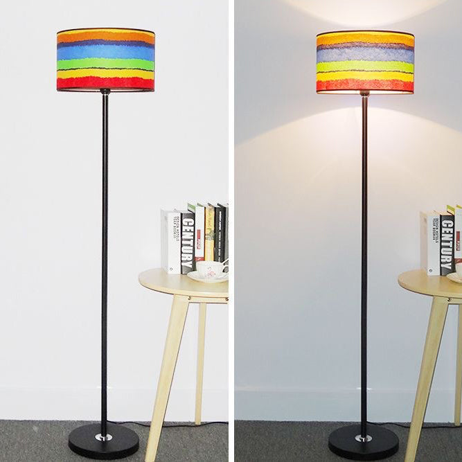 Lampe de sol contemporaine en fer avec abat-jour en tissu cylindrique à 1 lumière pour le salon 