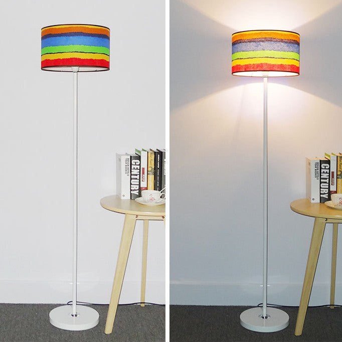 Lampe de sol contemporaine en fer avec abat-jour en tissu cylindrique à 1 lumière pour le salon 