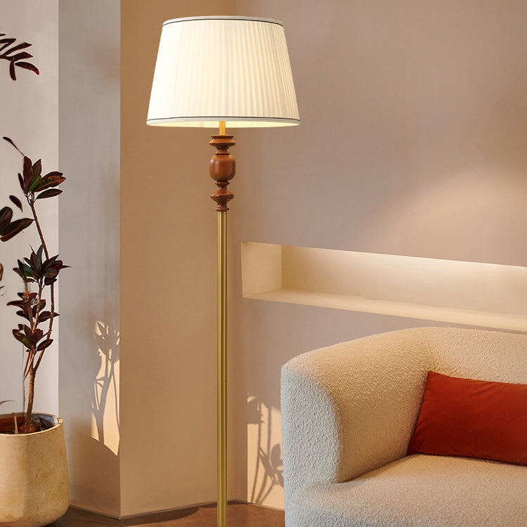 Lampadaire contemporain en bois massif avec abat-jour plissé en tissu cylindrique pour salon 