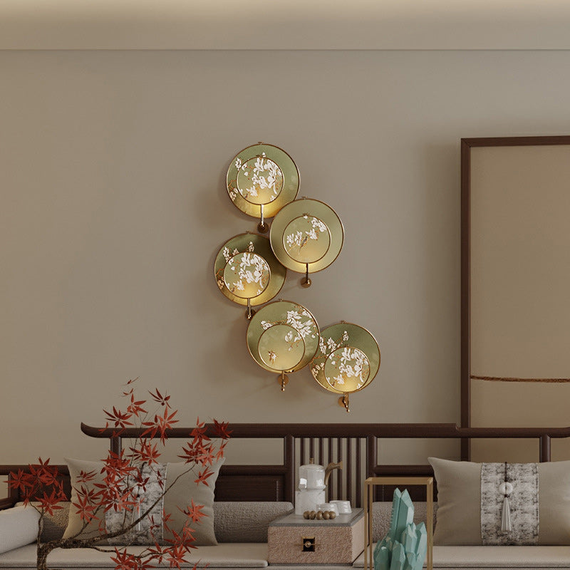 Traditionelle chinesische Eisenblumen-Vogelmuster-Stoff-Rundfächer 1-Licht-Wandleuchte für Wohnzimmer 