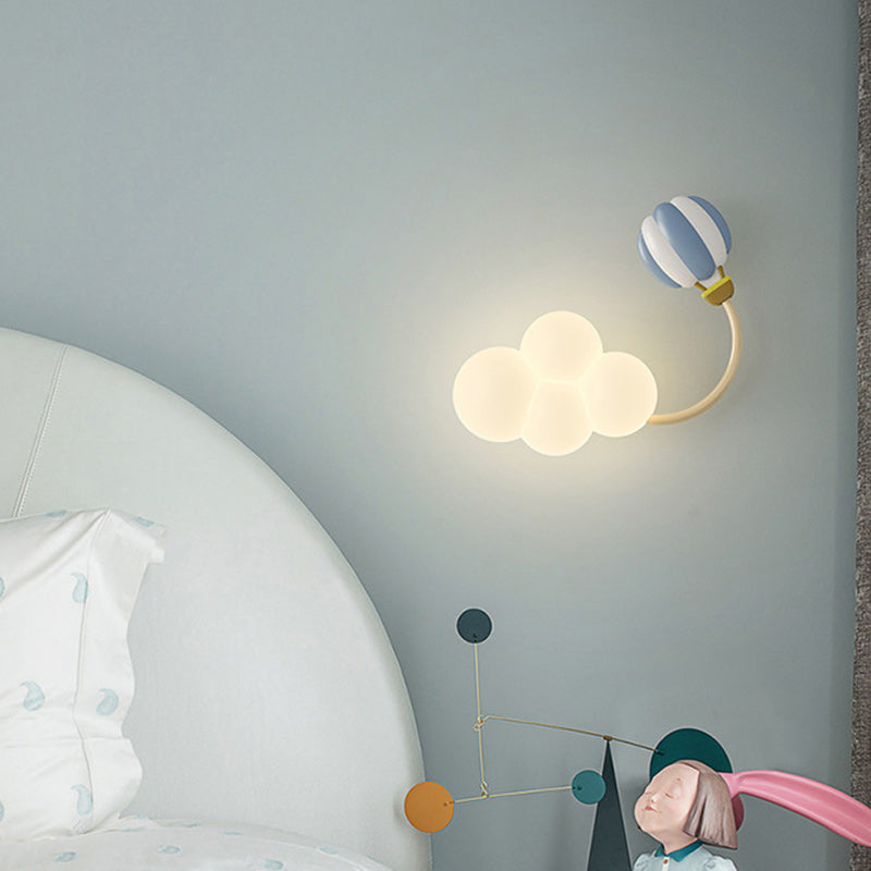 Contemporain Créatif Arc-en-ciel Montgolfière Cerf-volant Fer PE LED Applique Murale Lampe Pour Salon 