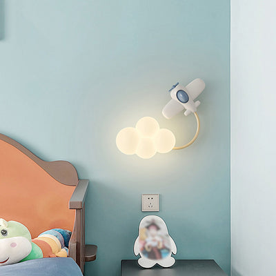 Contemporain Créatif Arc-en-ciel Montgolfière Cerf-volant Fer PE LED Applique Murale Lampe Pour Salon 