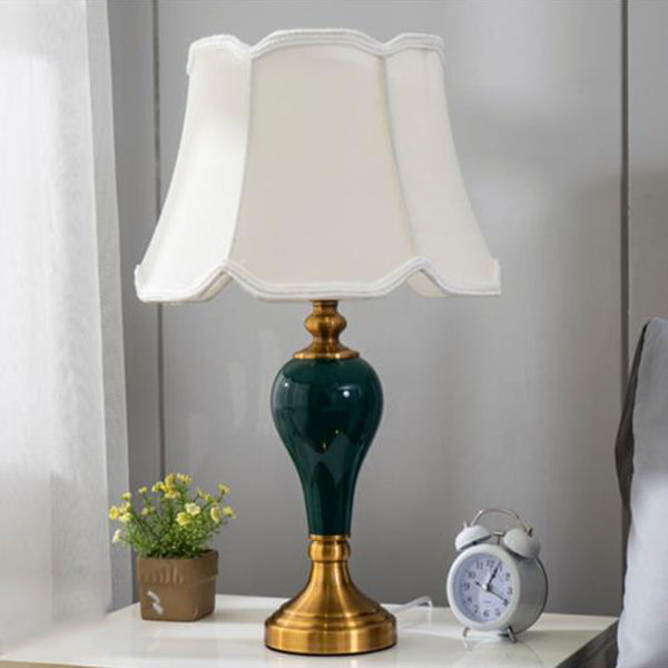 Traditional Chinese Fabric Round Shade Ceramic Vase Base 1-Light Table Lamp For Bedroom