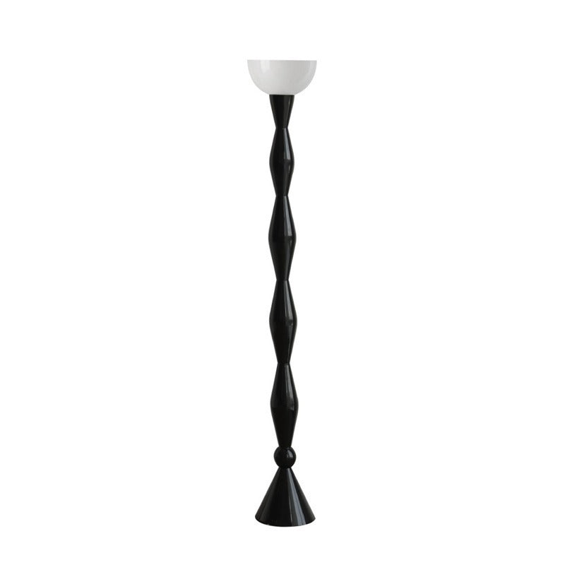 Zeitgenössische skandinavische Eisen-Glas-Halbschirm 1-Licht Stehlampe für das Wohnzimmer 