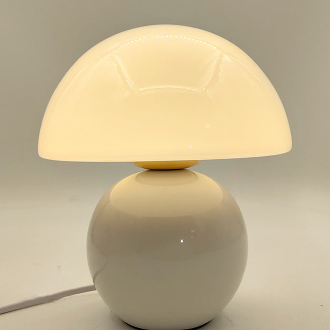 Lampe de table 1 lumière avec abat-jour en verre nordique contemporain en demi-cercle et base en céramique pour chambre 
