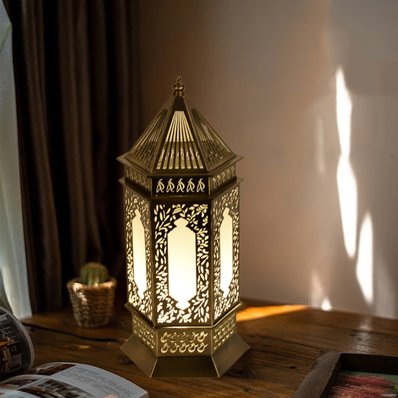 Traditional Chinese Hollow Carved Palace Zinc Alloy 1-Light Table Lamp For Bedroom