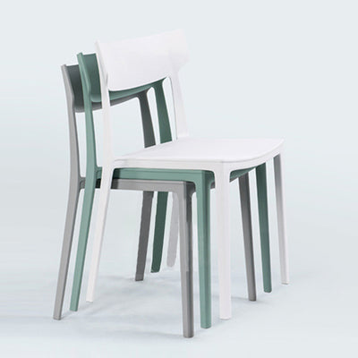 Silla de comedor apilable de plástico cuadrada nórdica contemporánea con respaldo abierto para comedor 