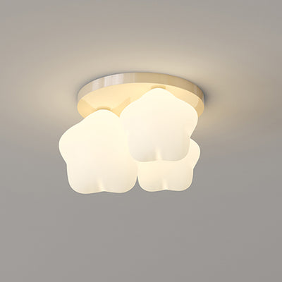 Luz de techo LED montada al ras con pantalla de estrella de dibujos animados de hierro PE de simplicidad moderna para sala de estar 
