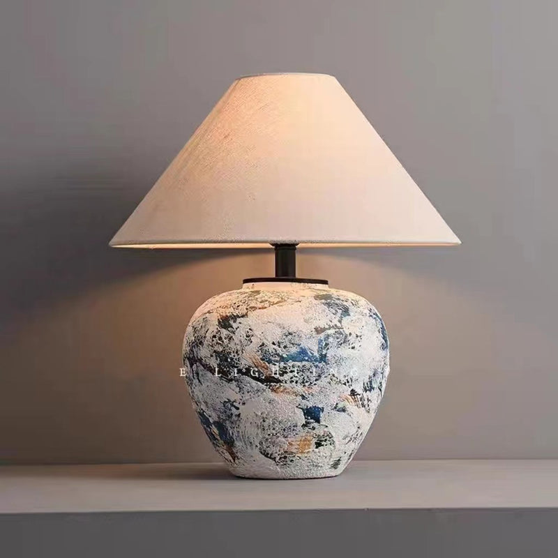 Abat-jour effilé en tissu japonais traditionnel, lampe de table en céramique faite à la main à 1 lumière pour chambre 