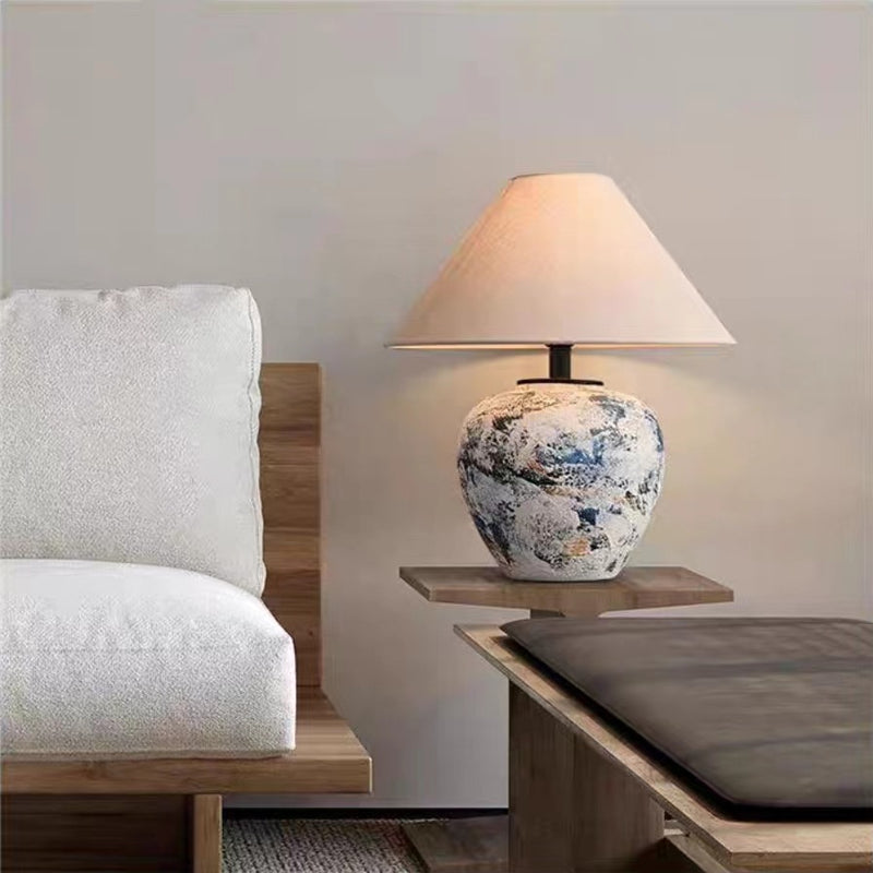 Abat-jour effilé en tissu japonais traditionnel, lampe de table en céramique faite à la main à 1 lumière pour chambre 