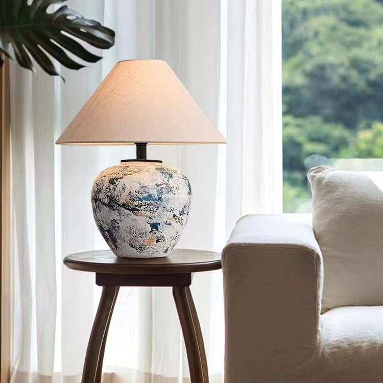 Abat-jour effilé en tissu japonais traditionnel, lampe de table en céramique faite à la main à 1 lumière pour chambre 