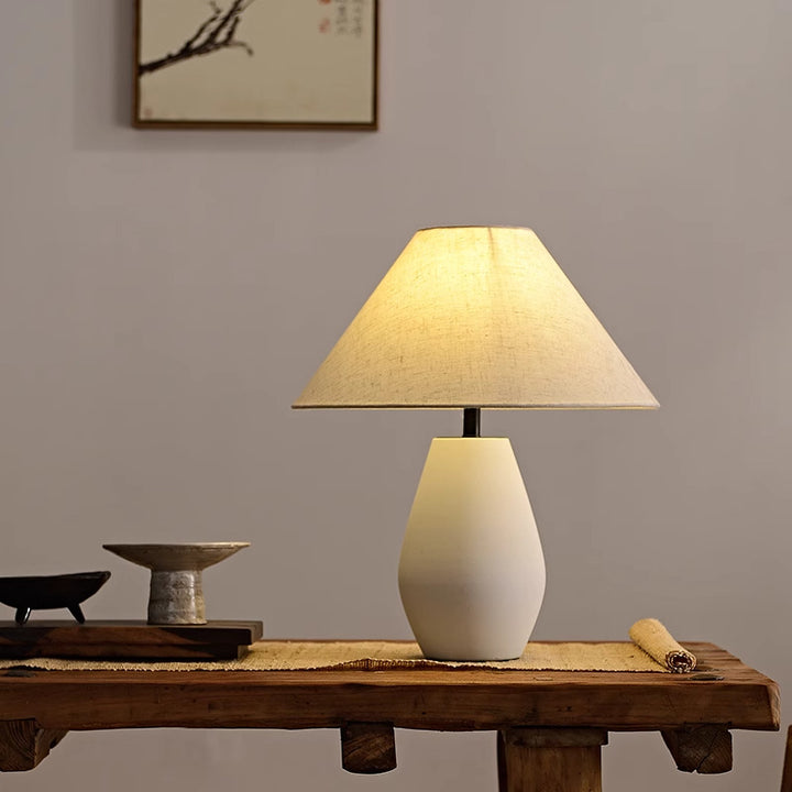 Lámpara de mesa de 1 luz para dormitorio con base de botella de cerámica y pantalla cónica de tela vintage tradicional 