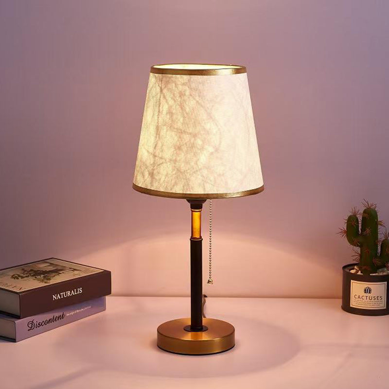 Lámpara de mesa de 1 luz con pantalla redonda de tela de simplicidad contemporánea para dormitorio 