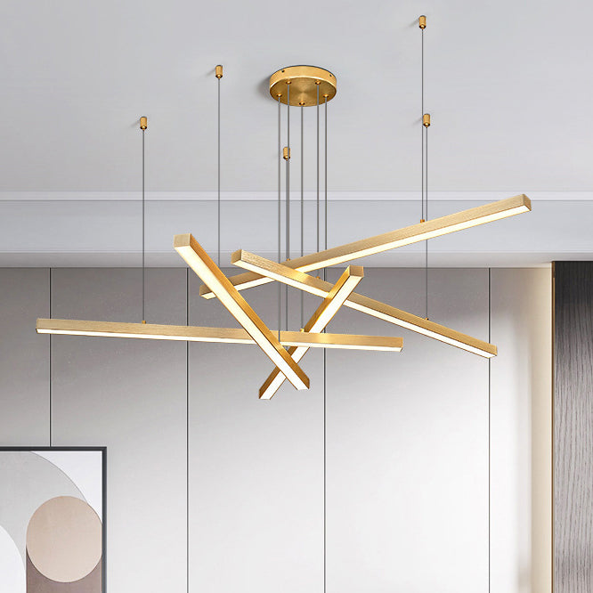 Zeitgenössischer Luxus Geometrische sich kreuzende lange Streifen Aluminium Acryl LED Kronleuchter für das Wohnzimmer 