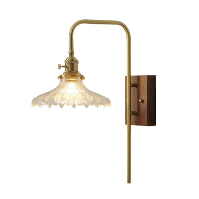 Traditionelle Vintage-Wandleuchte aus Walnussholz und Messing mit Blumen-Glasschirm, 1-flammig, für das Wohnzimmer 