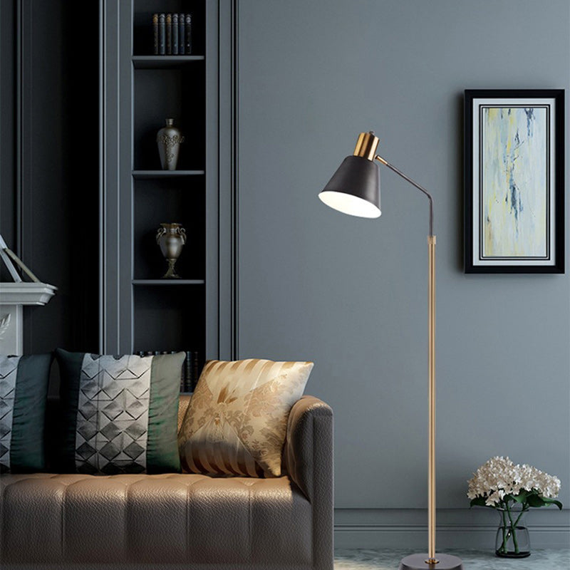 Lámpara de pie de 1 luz con pantalla cónica de hardware escandinavo contemporáneo para dormitorio 